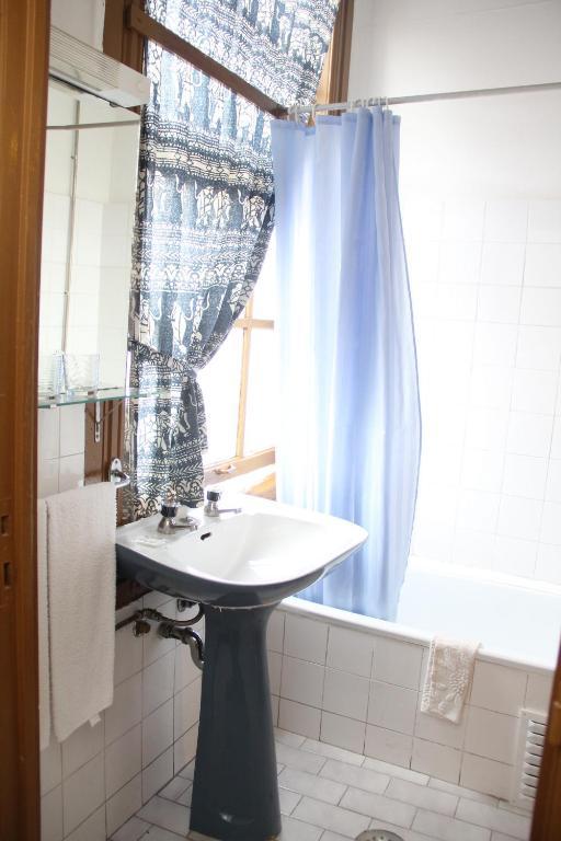 Monte Sinai Guest House Porto Room photo